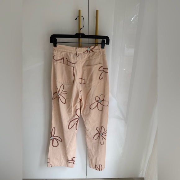 With Jean Jeans - Picture 4 of 6